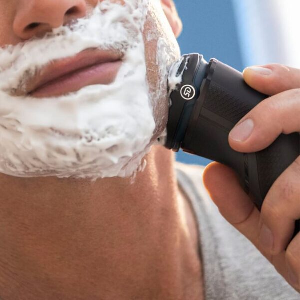 PHILIPS New Series 3000 Wet or Dry Men’s Electric Shaver | S3232/52.