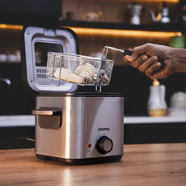 Geepas 1.5L Deep Fryer